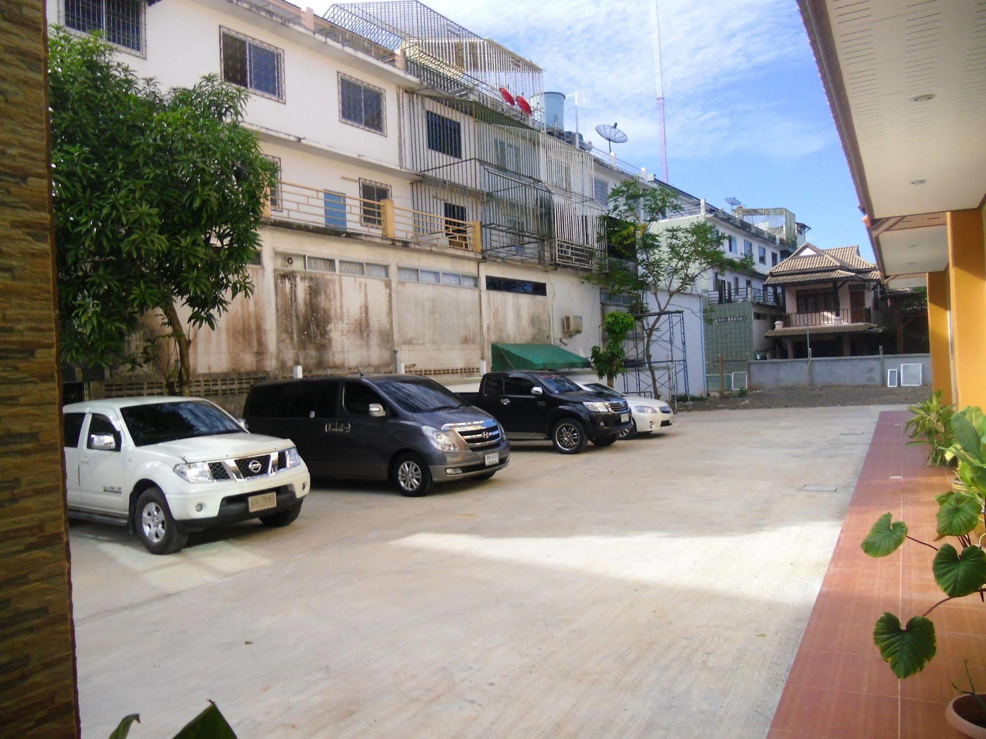 โรงแรม ณ ชัยเดช สุราษฎร์ธานี ภายนอก รูปภาพ